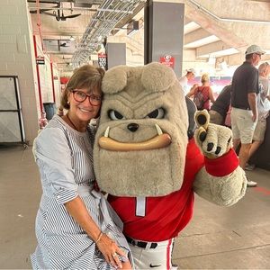 GO DAWGS!  I bleed red and black for UGA!